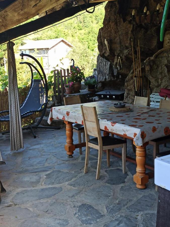 Gite Le Rocher Du Chateau De Retourtour Lamastre Exterior photo